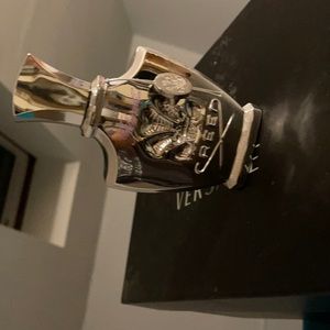 Brand new Creed floralie  perfume 💯authentic, Fall cleaning must go !